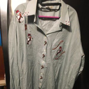 🎄Hot Dames By Belle Christmas Shirt - 256 $18 FIRM